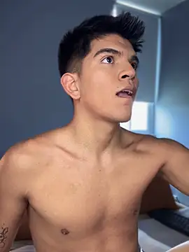 santiago 01 online show from September 8, 2025, 7:57 pm