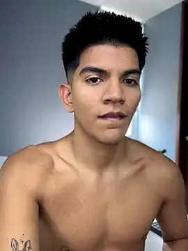 santiago 01 online show from September 12, 2025, 7:47 pm