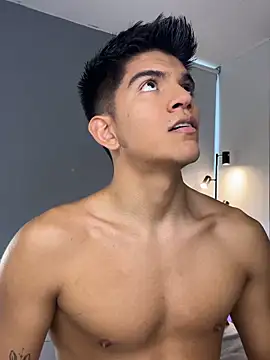 santiago 01 online show from November 16, 2025, 9:20 pm