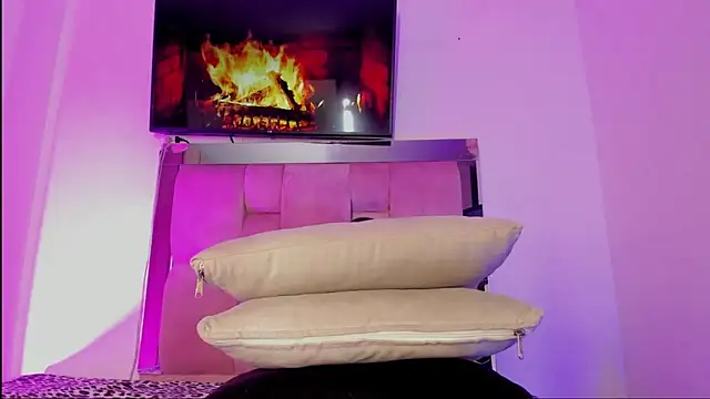 Snapshot of emily_lady20 chatting on March 9, 2025, 11:25 pm emily lady20 online show from March 9, 2025, 11:25 pm