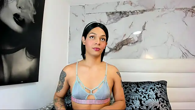 emily lady20 online show from June 15, 2026, 4:04 am