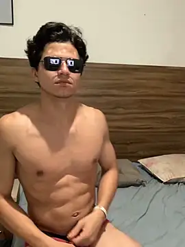 pedrovkr3 online show from December 5, 2024, 1:58 am