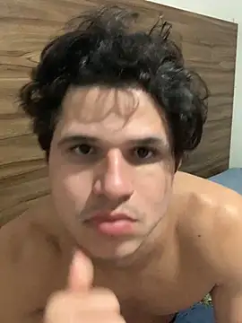 pedrovkr3 online show from December 11, 2024, 12:12 am