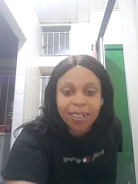 Snapshot of THESHORTQUEEN chatting on October 22, 2025, 2:01 am THESHORTQUEEN online show from October 22, 2025, 2:01 am