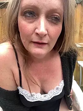 HoneyBluex online show from March 24, 2026, 10:09 am