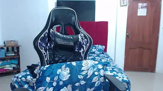 Snapshot of KathyHardcore69 chatting on March 8, 2025, 5:59 am KathyHardcore69 online show from March 8, 2025, 5:59 am