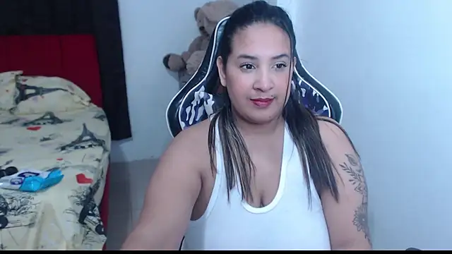 Snapshot of KathyHardcore69 chatting on November 11, 2025, 2:33 am KathyHardcore69 online show from November 11, 2025, 2:33 am