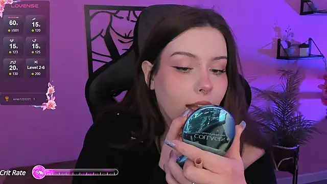 CoralineKeyns online show from January 28, 2025, 5:11 am