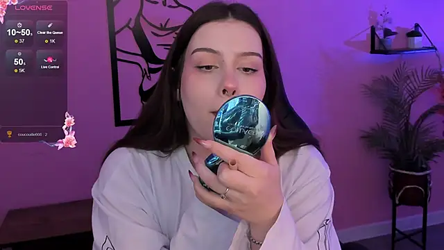 CoralineKeyns online show from March 5, 2025, 8:43 am