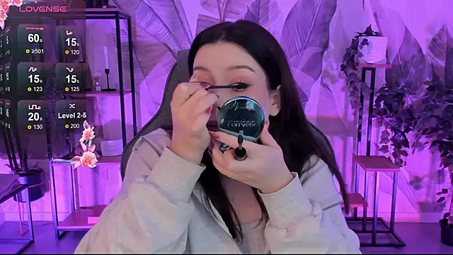 CoralineKeyns online show from September 20, 2025, 5:30 am