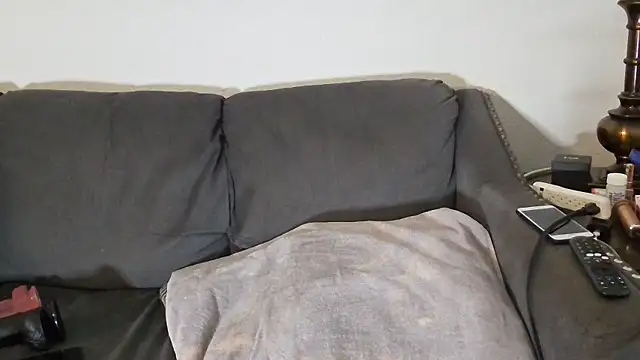 Carmen Cream online show from December 14, 2025, 7:58 am