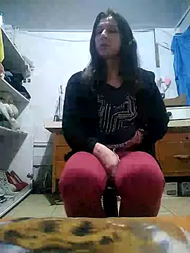 Snapshot of Cameron_puppy chatting on March 3, 2025, 5:42 am Cameron puppy online show from March 3, 2025, 5:42 am