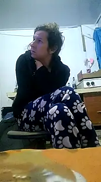 Snapshot of Cameron_puppy chatting on March 6, 2025, 7:57 am Cameron puppy online show from March 6, 2025, 7:57 am