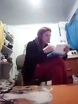 Snapshot of Cameron_puppy chatting on March 19, 2025, 10:42 pm Cameron puppy online show from March 19, 2025, 10:42 pm