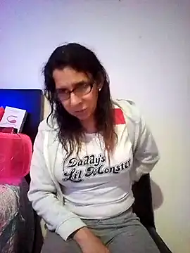 Snapshot of Cameron_puppy chatting on September 11, 2025, 5:51 am Cameron puppy online show from September 11, 2025, 5:51 am