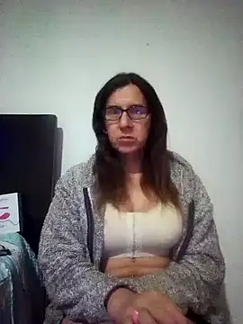 Snapshot of Cameron_puppy chatting on September 26, 2025, 10:08 am Cameron puppy online show from September 26, 2025, 10:08 am