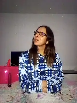 Snapshot of Cameron_puppy chatting on October 1, 2025, 7:36 am Cameron puppy online show from October 1, 2025, 7:36 am