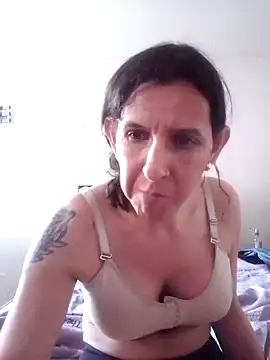 Snapshot of Cameron_puppy chatting on October 19, 2025, 7:25 pm Cameron puppy online show from October 19, 2025, 7:25 pm