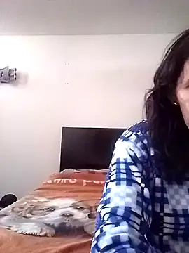 Snapshot of Cameron_puppy chatting on October 28, 2025, 6:32 pm Cameron puppy online show from October 28, 2025, 6:32 pm