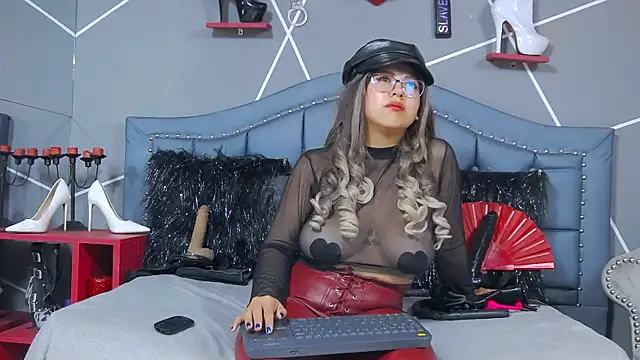 Snapshot of Evangeline chatting on February 7, 2025, 6:14 am Evangeline online show from February 7, 2025, 6:14 am