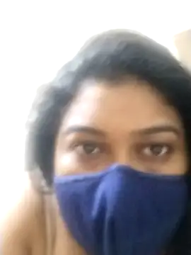 indianlisa5 online show from November 28, 2025, 8:44 pm