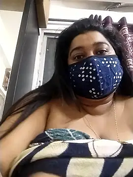 indianlisa5 online show from January 17, 2026, 9:18 pm