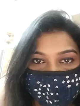 indianlisa5 online show from February 3, 2026, 8:14 pm