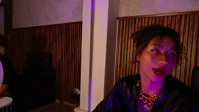 daiana curly online show from October 19, 2025, 6:41 pm