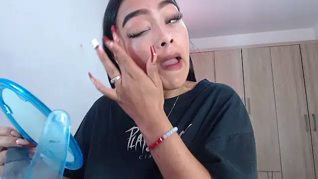 Snapshot of fairylatin222 chatting on February 7, 2025, 9:04 pm fairylatin222 online show from February 7, 2025, 9:04 pm