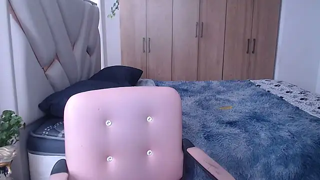 Snapshot of fairylatin222 chatting on March 17, 2025, 6:53 pm fairylatin222 online show from March 17, 2025, 6:53 pm