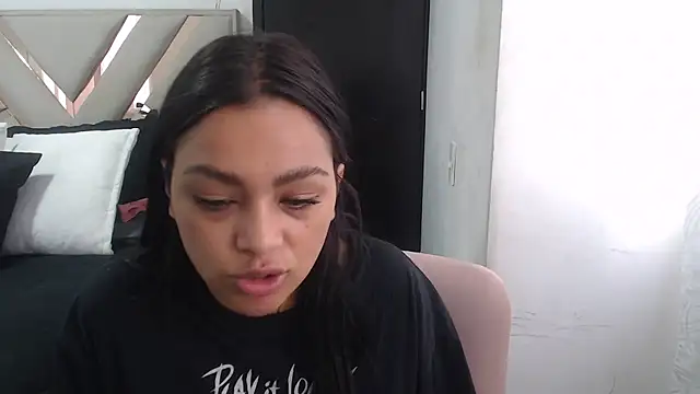 Snapshot of fairylatin222 chatting on October 18, 2025, 11:55 am fairylatin222 online show from October 18, 2025, 11:55 am