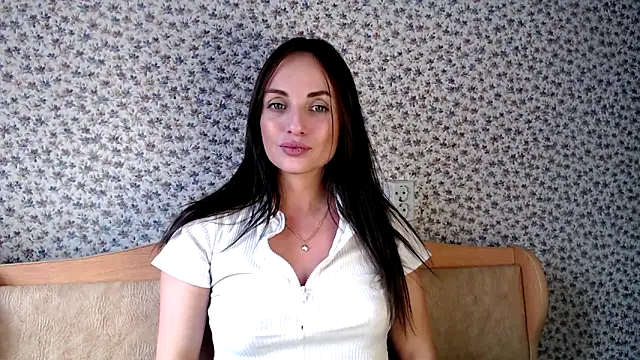 Tinadream20 online show from March 5, 2025, 8:32 am