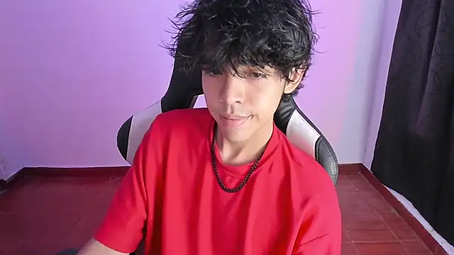 Snapshot of Alan26_ chatting on February 18, 2025, 2:16 am Alan26 online show from February 18, 2025, 2:16 am