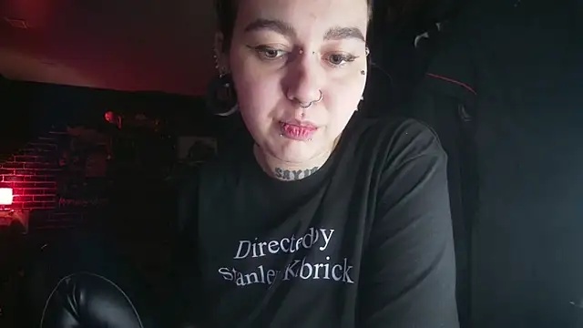 MoorderxDoll online show from February 9, 2025, 9:39 pm