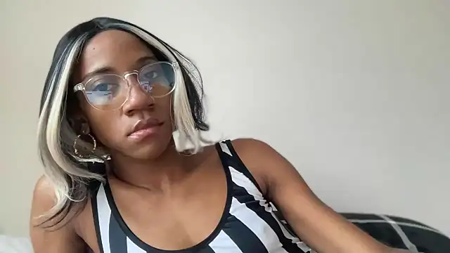 cutiesigh online show from October 4, 2025, 8:51 pm