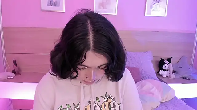 Snapshot of Sachi_Meow chatting on January 20, 2025, 1:00 pm Sachi Meow online show from January 20, 2025, 1:00 pm
