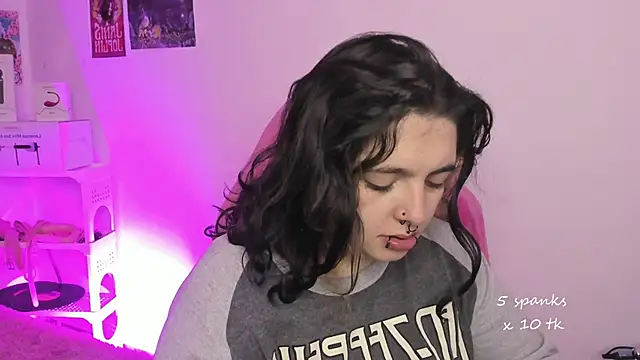 Snapshot of Sachi_Meow chatting on September 23, 2025, 11:35 am Sachi Meow online show from September 23, 2025, 11:35 am