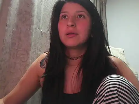 Snapshot of has_Zky chatting on November 19, 2025, 4:23 am has Zky online show from November 19, 2025, 4:23 am