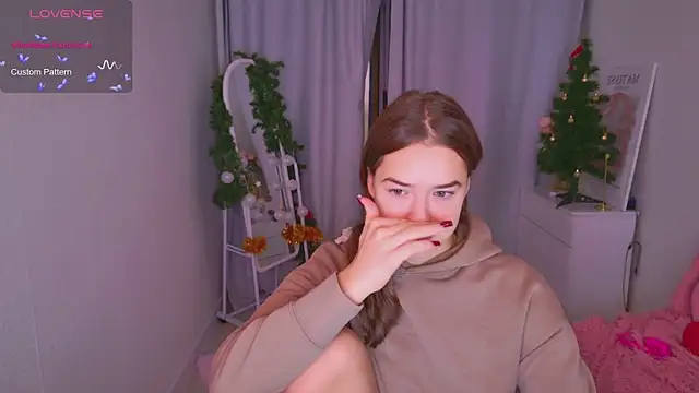 LovelyJessie online show from December 18, 2025, 1:50 pm