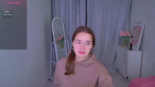 LovelyJessie online show from January 13, 2026, 1:38 pm