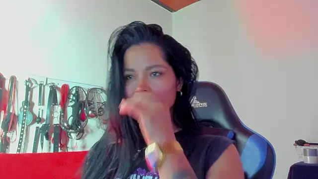 scarlet-kennedy98 online show from February 2, 2026, 7:34 pm