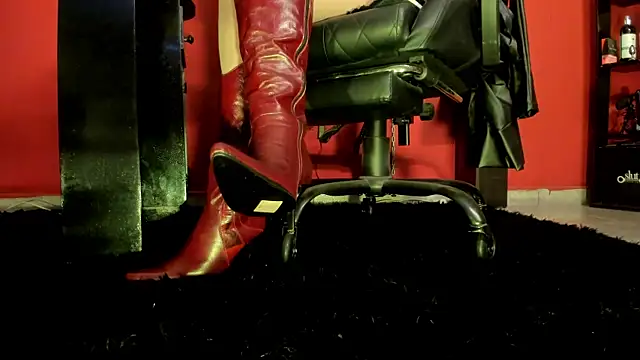 Snapshot of Julieta_Wall_ chatting on January 16, 2025, 1:48 am Julieta Wall online show from January 16, 2025, 1:48 am