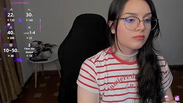 anaveleeez online show from February 13, 2025, 4:43 am