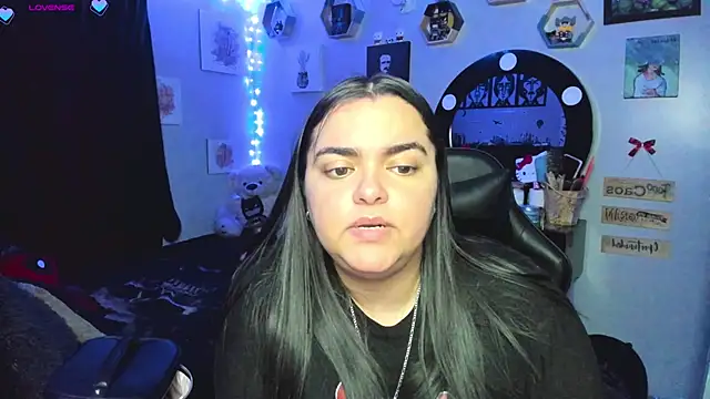 Snapshot of Luise_Meyrink chatting on March 23, 2025, 3:32 am Luise Meyrink online show from March 23, 2025, 3:32 am