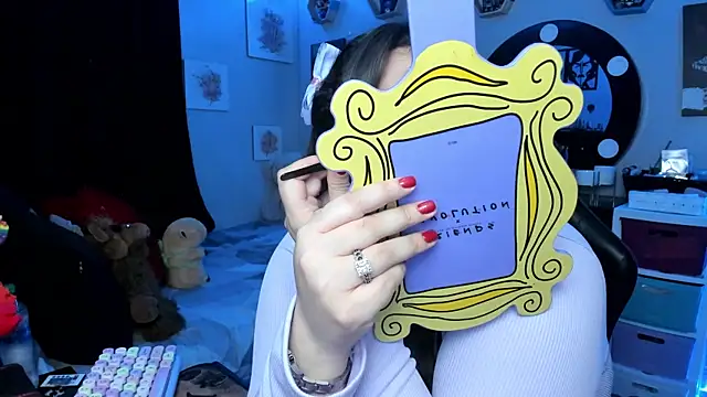 Snapshot of Luise_Meyrink chatting on October 24, 2025, 2:30 am Luise Meyrink online show from October 24, 2025, 2:30 am