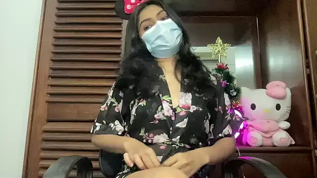 Snapshot of Princess_Lily chatting on December 5, 2024, 1:06 pm Princess Lily online show from December 5, 2024, 1:06 pm