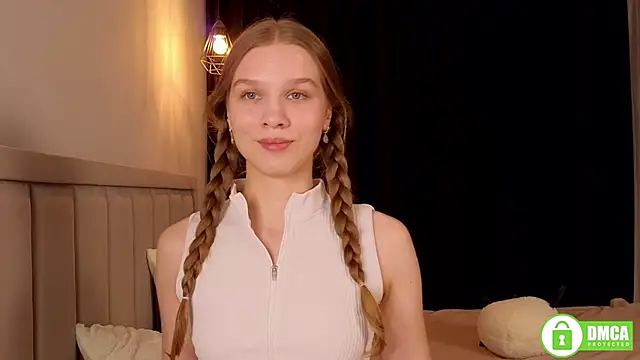 Snapshot of CutieBeauty chatting on September 22, 2025, 3:47 pm CutieBeauty online show from September 22, 2025, 3:47 pm