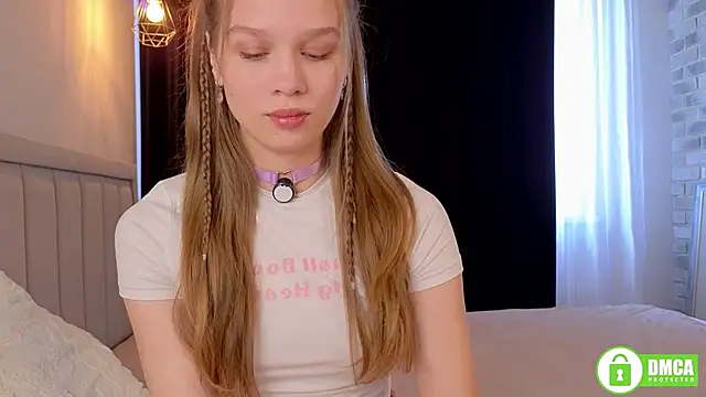 Snapshot of CutieBeauty chatting on September 28, 2025, 10:20 am CutieBeauty online show from September 28, 2025, 10:20 am