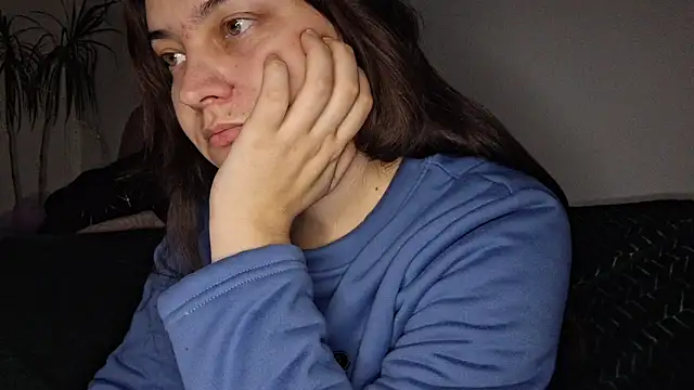 Cyndee Winter online show from November 17, 2025, 7:41 pm