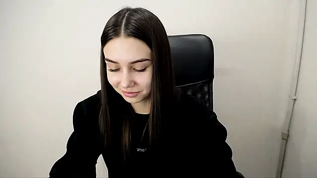 Lili magic online show from October 24, 2025, 9:28 am